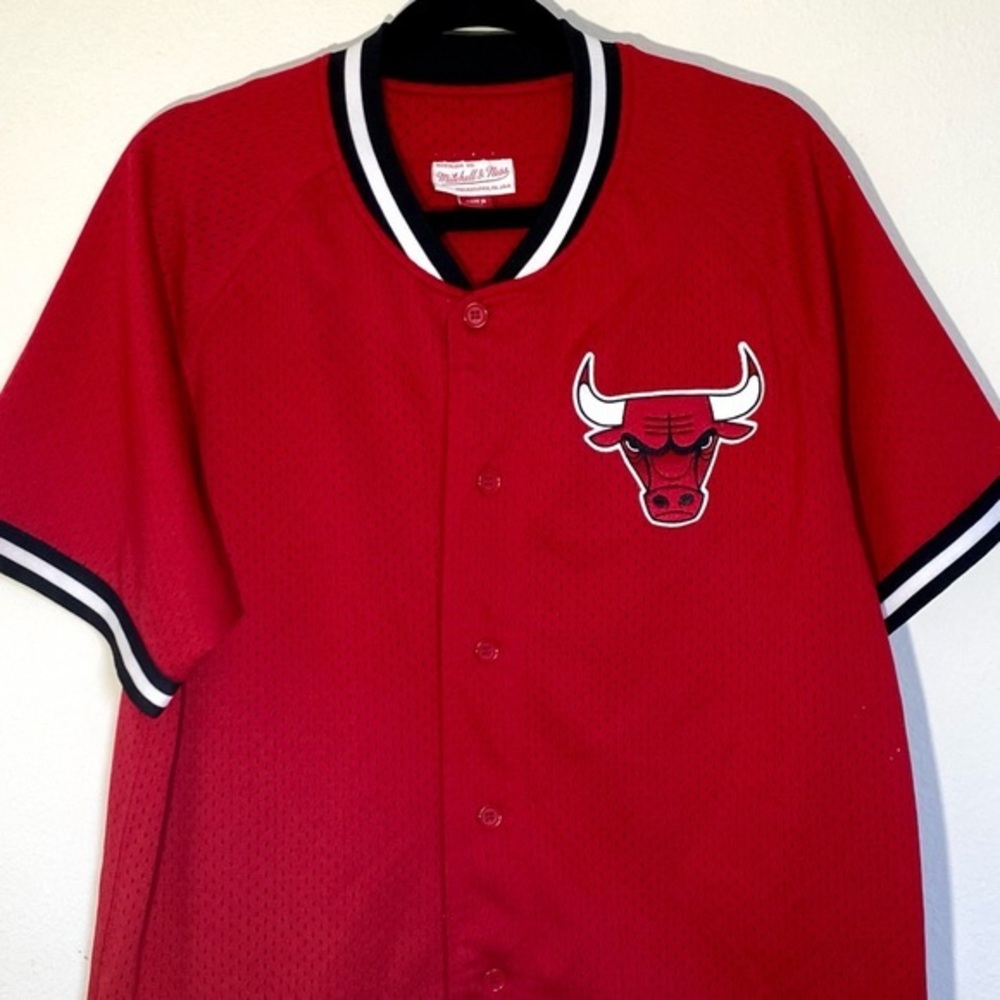 Chicago Bulls Jersey Button Up Mesh Basketball Mitchell & Ness NBA Shirt Patches - Picture 2 of 9